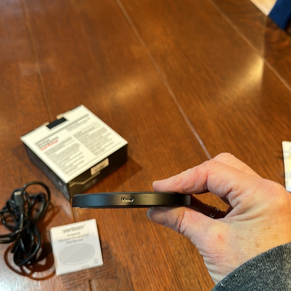 Wireless Charging Pad-Fast Charge - Picture 6 of 8